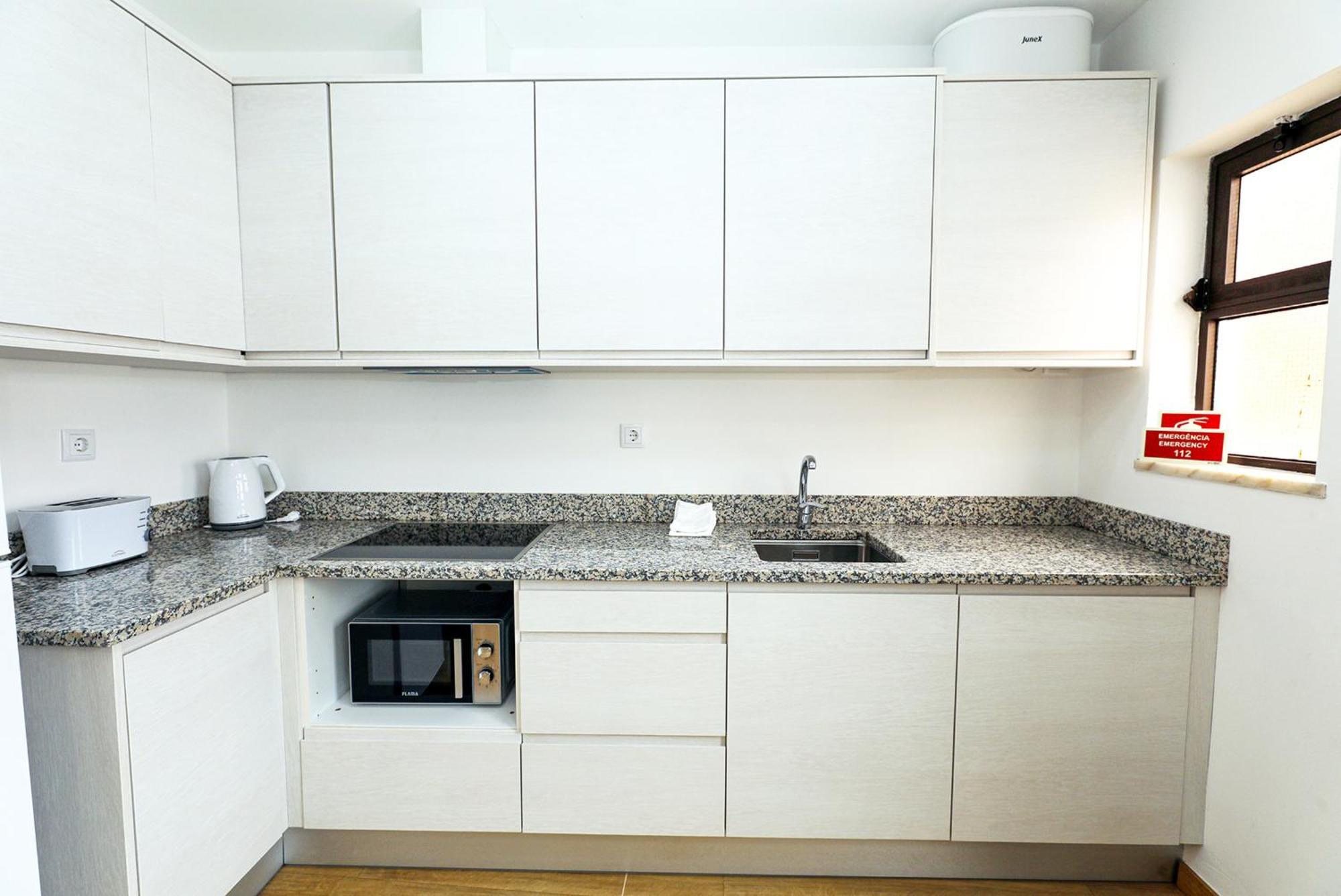 B87 - Windmill 2 Bed Apartment In Odiáxere Esterno foto