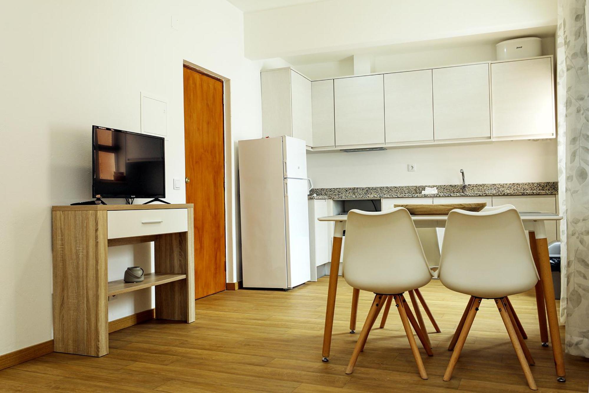 B87 - Windmill 2 Bed Apartment In Odiáxere Esterno foto