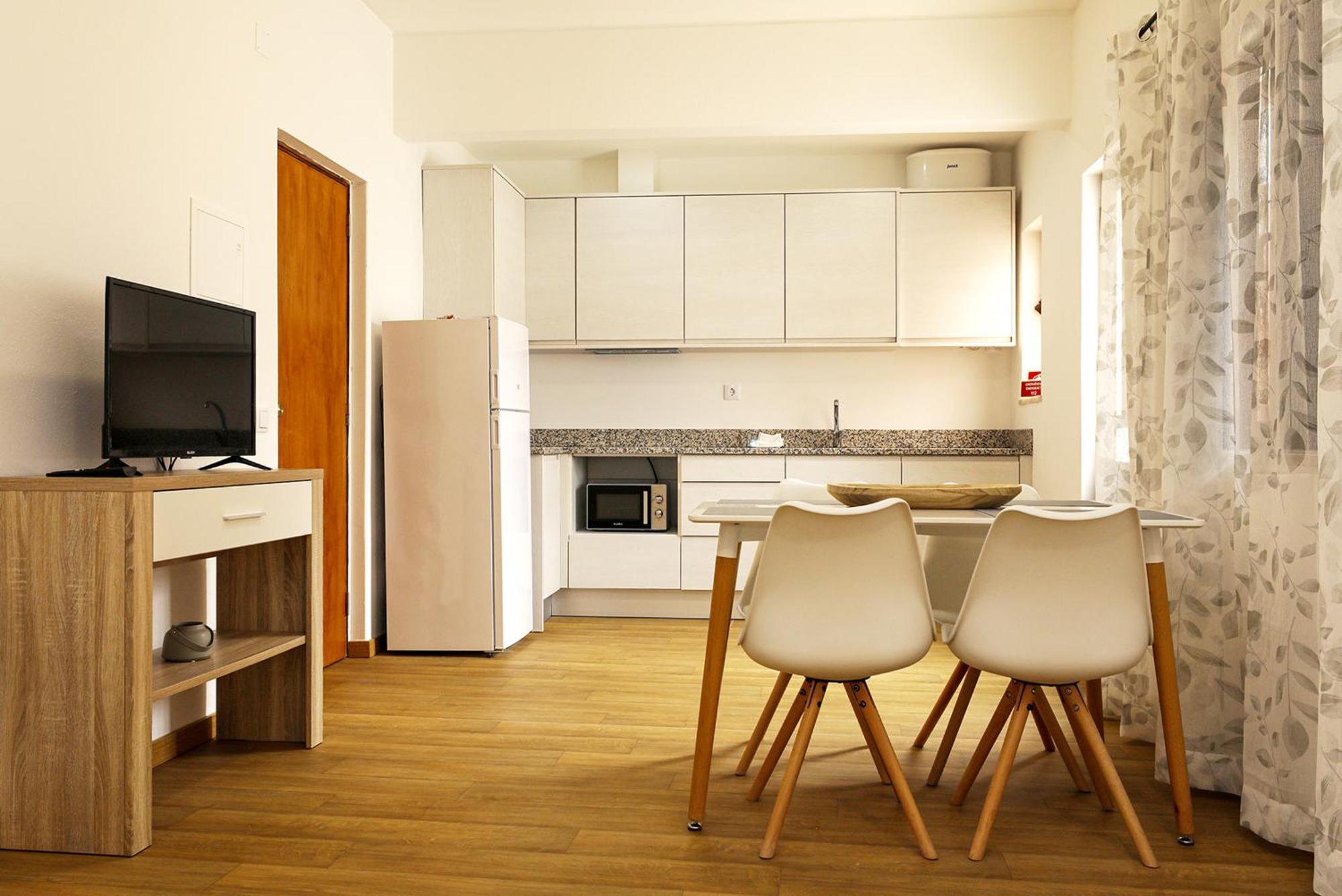 B87 - Windmill 2 Bed Apartment In Odiáxere Esterno foto